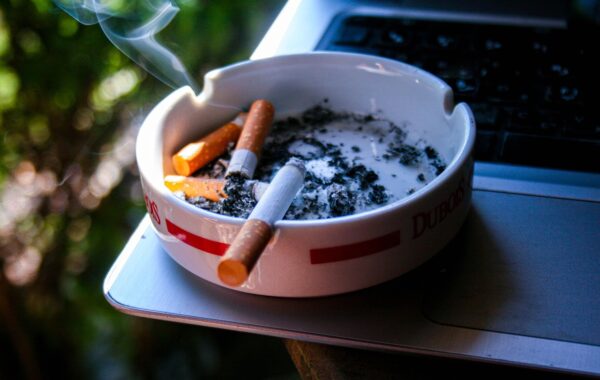 Comprar tabaco online a domicilio: ventajas y consejos para un pedido seguro
